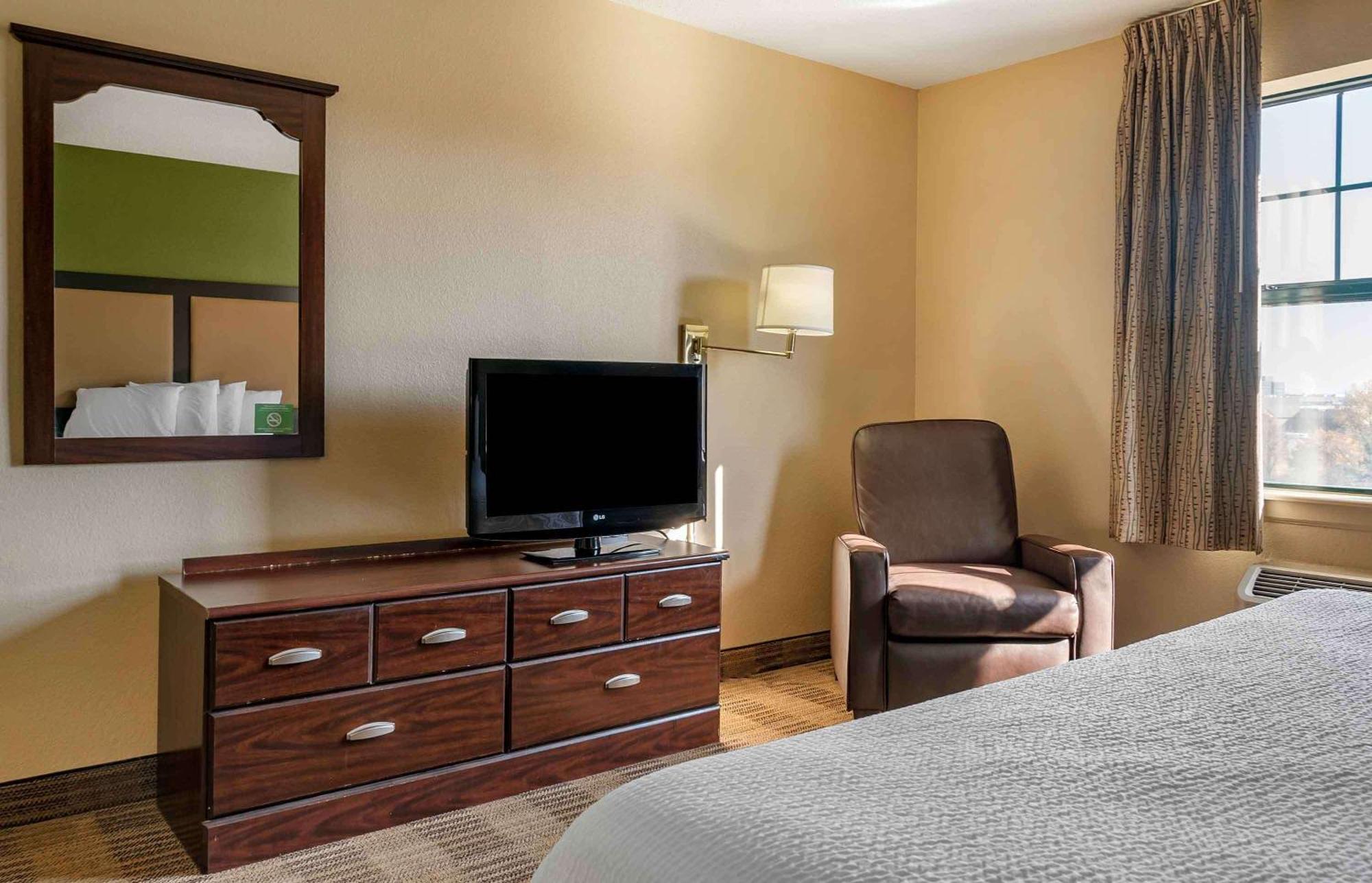 Extended Stay America Suites - Detroit - Ann Arbor - Briarwood Mall Exterior foto